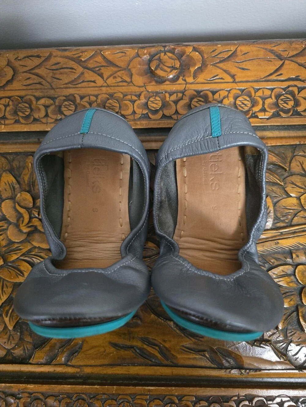 Tieks Metallic Pewter Size 9 GUC
